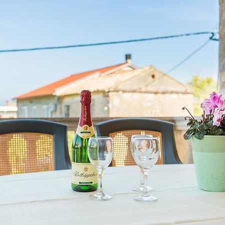 Polje  Apartments Ljubica מראה חיצוני תמונה